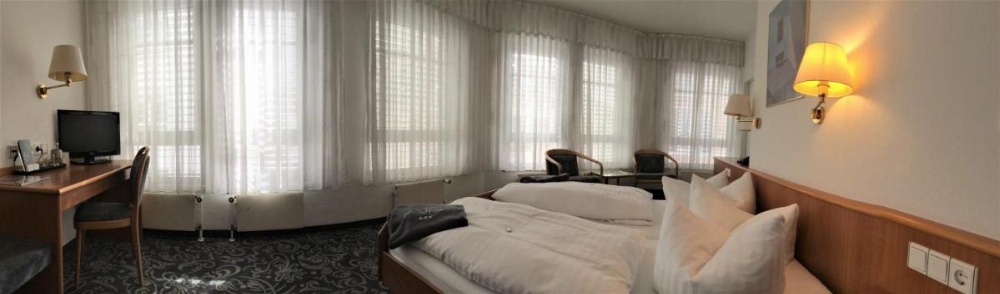 Room image 5