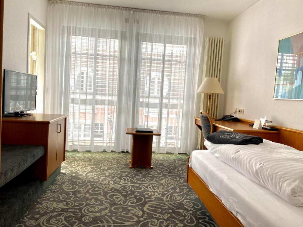 Room image 5
