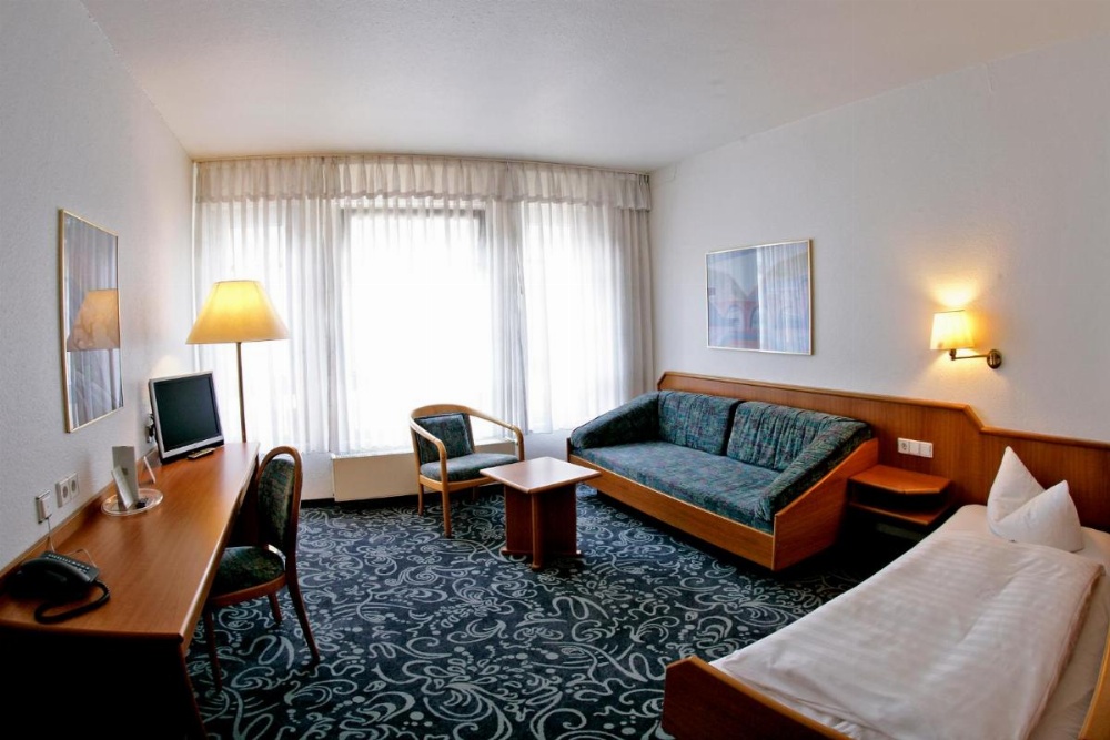 Room image 5